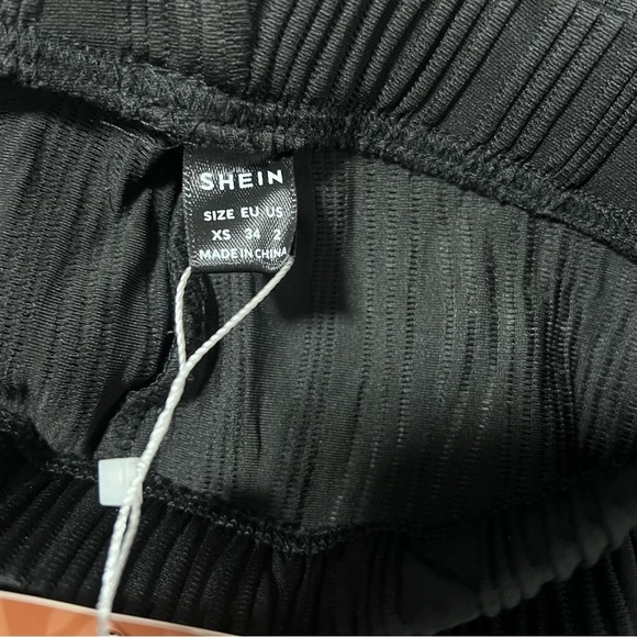 EZwear Women’s XS 2 SHEIN Black Solid Ribbed Flared Leg Pants Lightweight NWT - Picture 6 of 8